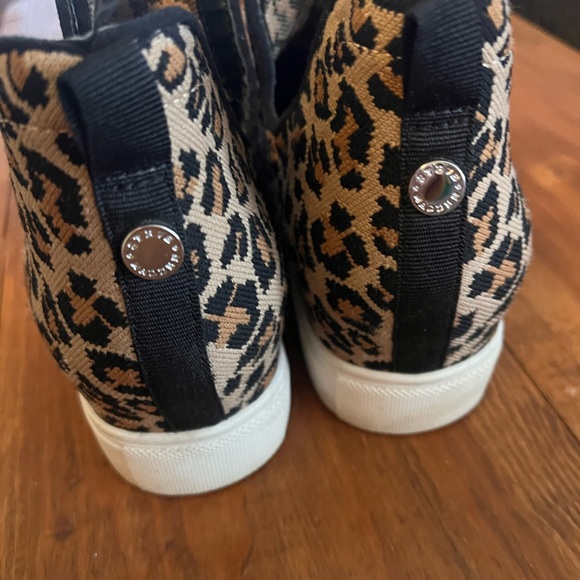 Steve Madden Booties - Picture 3 of 4